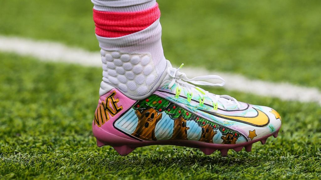 What Is The Most Common Cleat In The NFL? | Football cleats Nfl Oct 16 Ravens at Giants