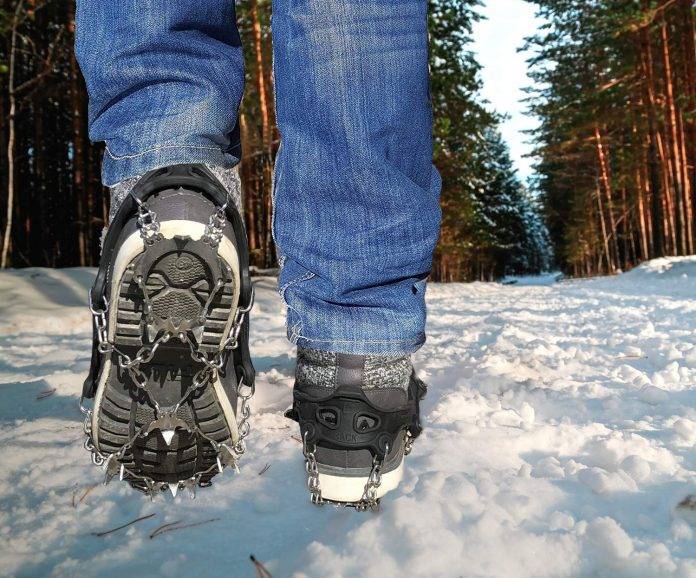 Limm Crampons Ice Traction Cleats - Strong and sturdy