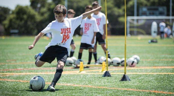 NIKE Boy's JR Bravata II FG Soccer Cleats