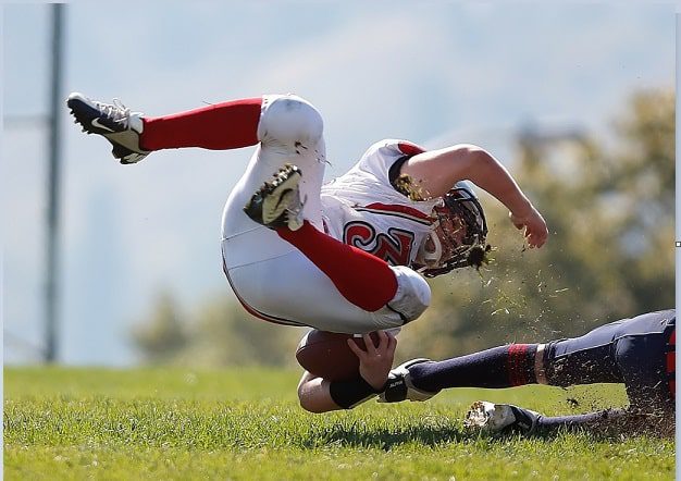 wide receiver football cleats