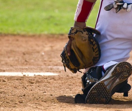 Best Baseball Cleats for Shin Splints