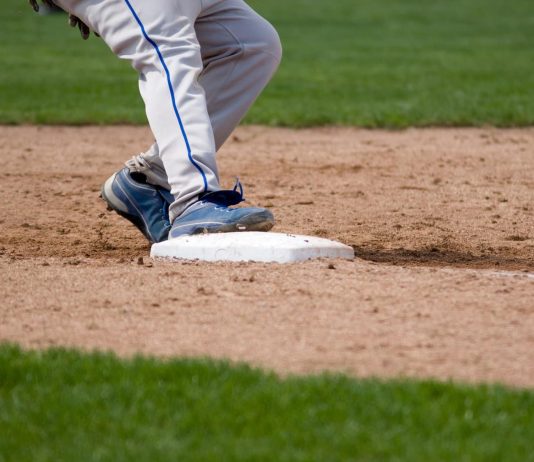 Lightest Baseball Cleats