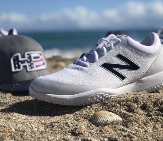 New Balance 4040 V5 Turf Baseball Shoe