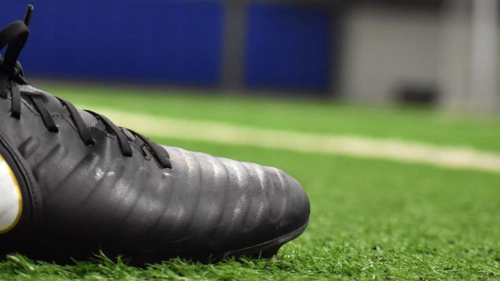 Best Womens Indoor Soccer Shoes | Soccer cleats Can You Wear Football Cleats For Indoor Soccer