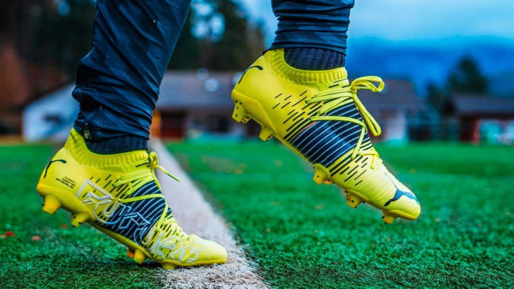 Are There Football Cleats Designed For Wide Feet?