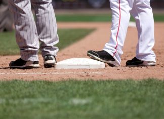 can i wear baseball cleats for general athletic activities 1