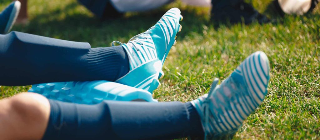 Are Detachable Or Molded Cleats More Comfortable? | Football cleats Are Detachable Or Molded Cleats More Comfortable?