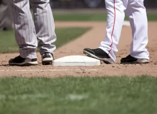 Are Plastic Or Metal Spikes Better For Pitching Mound