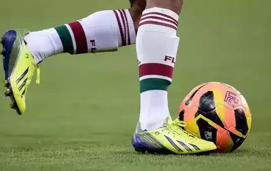 Are Studs Or Blades Better
