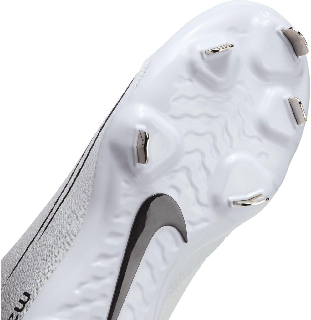 Nike Womens Hyperdiamond 4 Pro Metal Fastpitch Softball Cleats