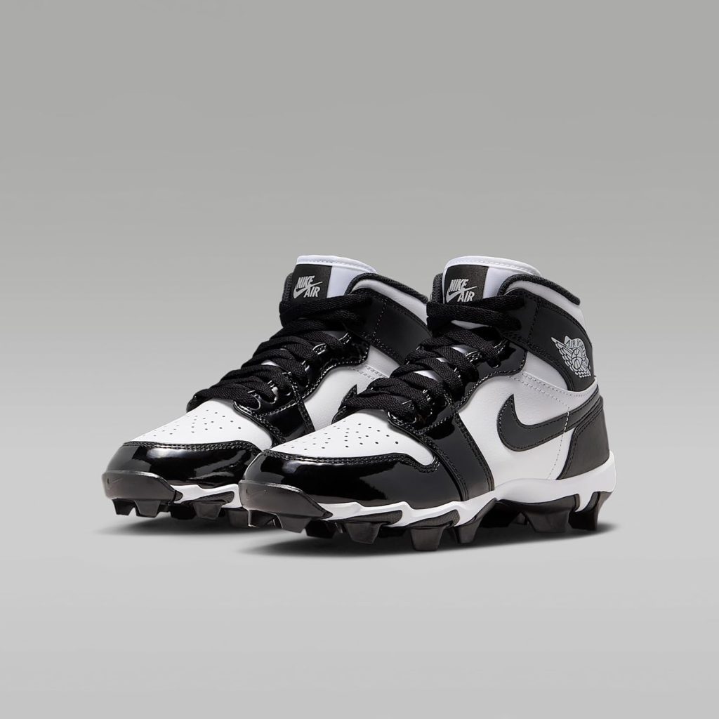 Jordan Mid Little/Big Kids Cleats (White/Black/Black) Jordan Mid Little/Big Kids Cleats (White/Black/Black)